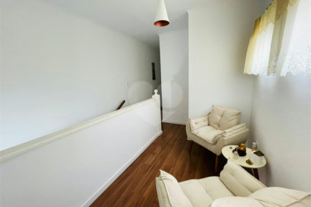 Casa à venda com 4 quartos, sendo 1 suíte,  em Jardim Stella, Santo André, SP