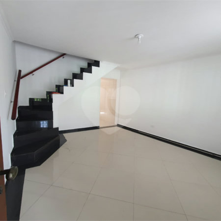 Sobrado à venda ou para alugar com 2 quartos em Vila Marieta, São Paulo, SP