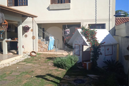 Casa à venda com 8 quartos, sendo 3 suítes, em Jardim Terceiro Centenário, Atibaia, SP