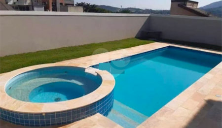 Casa à venda com 4 suítes no condomínio Água Verde Atibaia, Atibaia - SP