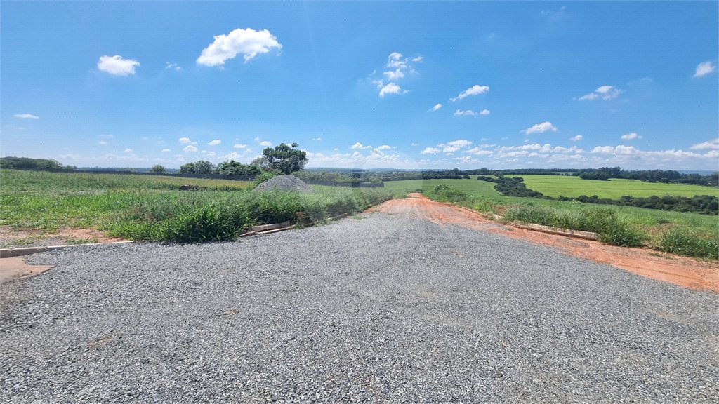 Terreno à venda no condomínio Vale do Sol, Araçoiaba da Serra - SP