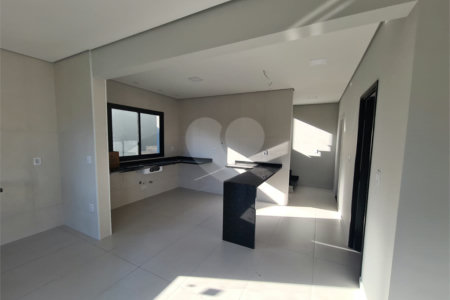 Casa à venda com 3 suítes no condomínio Reserva dos Jatobás, Louveira - SP