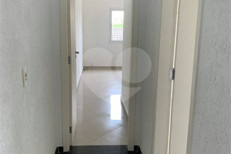 Sobrado à venda com 4 quartos, sendo 1 suíte, em Vila Campo Grande, São Paulo, SP