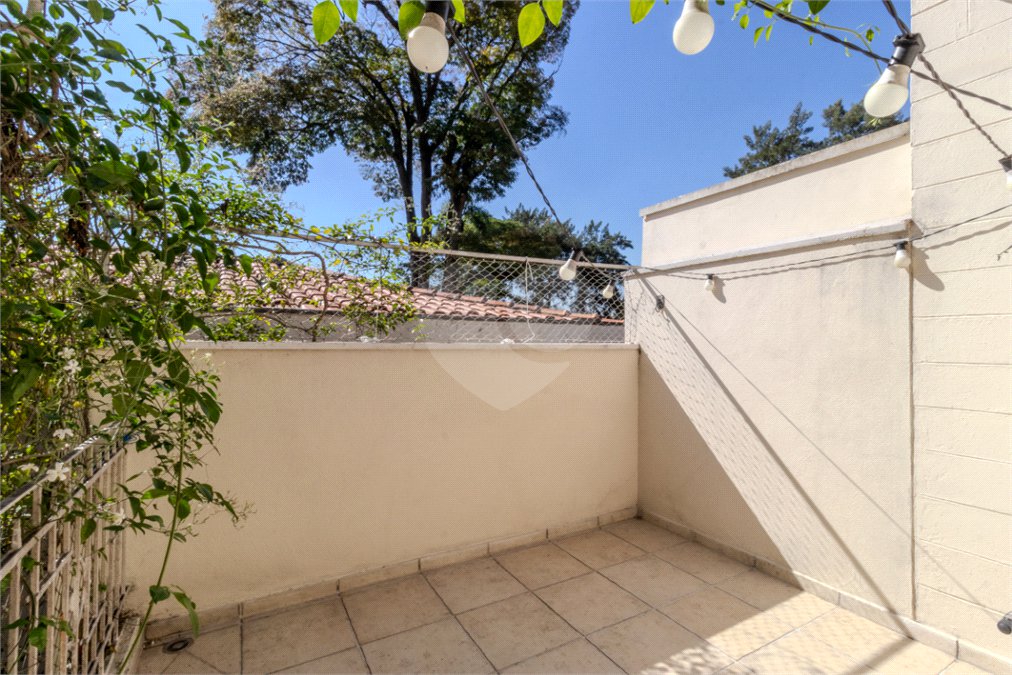 Sobrado à venda com 3 quartos, sendo 1 suíte, em Alto da Boa Vista, São Paulo, SP