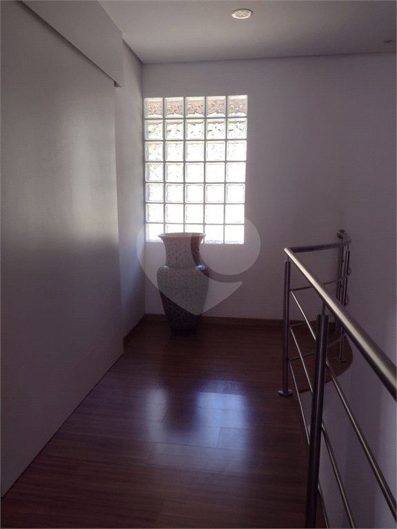 Casa à venda com 5 quartos, sendo 4 suítes, no condomínio Clube Florada Suzano, Suzano - SP