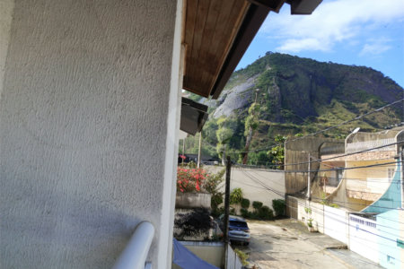 Casa à venda com 3 quartos, sendo 1 suíte, no condomínio Paraíso Classe A, Rio de Janeiro - RJ