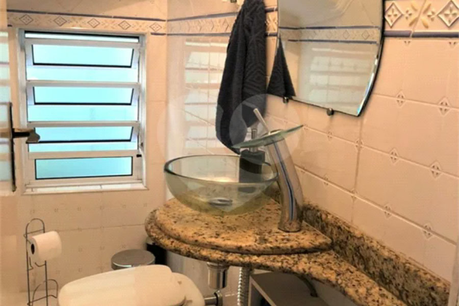 Sobrado à venda com 4 quartos, sendo 1 suíte, em Vila Prudente, São Paulo, SP