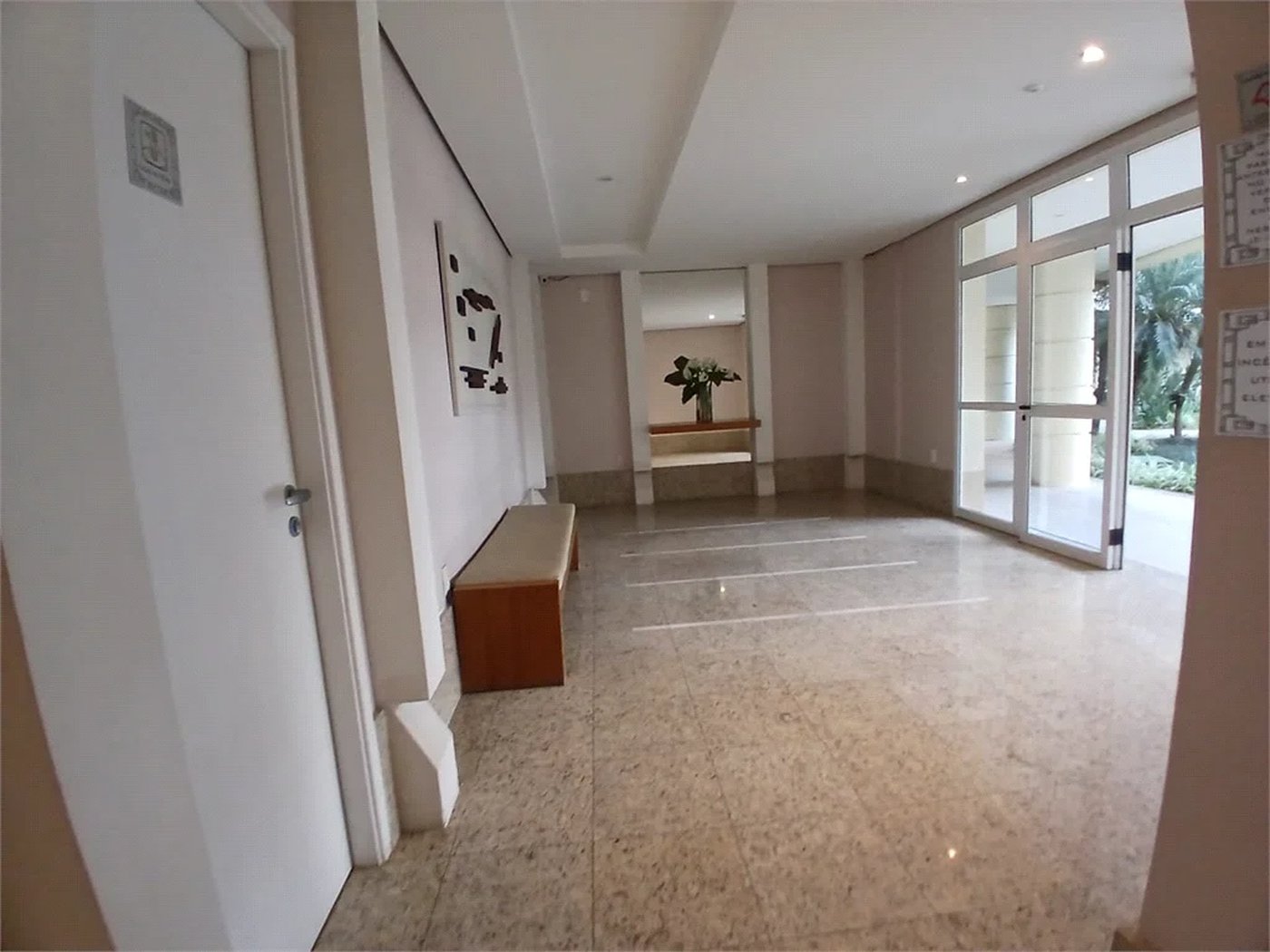 Cobertura à venda com 4 quartos, sendo 3 suítes,  em Cidade São Francisco, São Paulo, SP