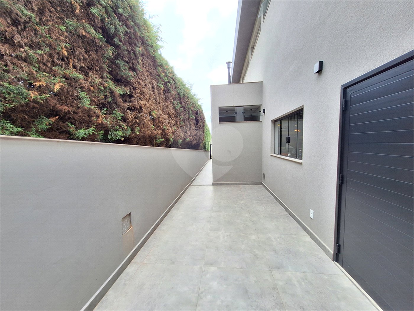 Casa à venda com 7 quartos, sendo 3 suítes, no condomínio Chacaras do Lago, Vinhedo - SP