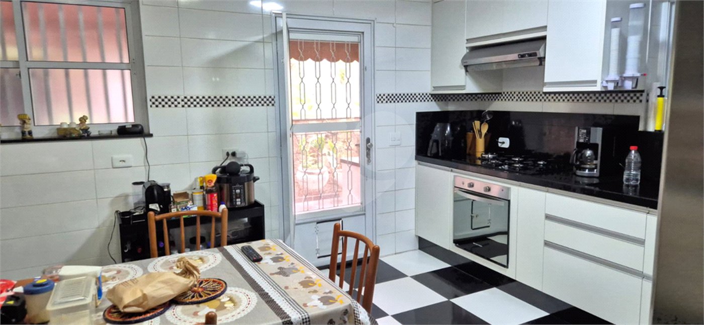 Casa à venda ou para alugar com 4 quartos, sendo 1 suíte, em Tremembé, São Paulo, SP