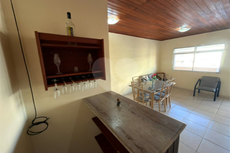 Cobertura à venda com 4 quartos, sendo 2 suítes,  em Braga, Cabo Frio, RJ