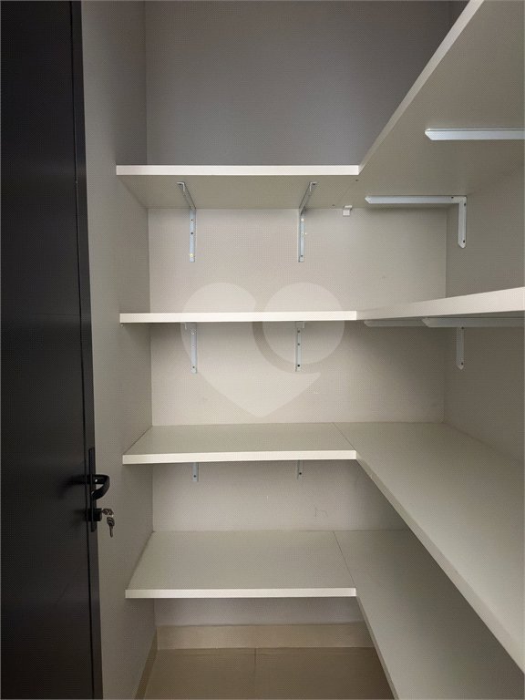 Casa à venda com 3 quartos, sendo 2 suítes, no condomínio Jardim Residencial Dona Maria José, Indaiatuba - SP