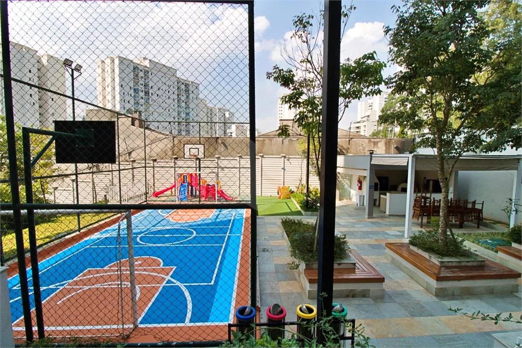 Apartamento à venda com 3 quartos, sendo 1 suíte, em Vila Andrade, São Paulo, SP