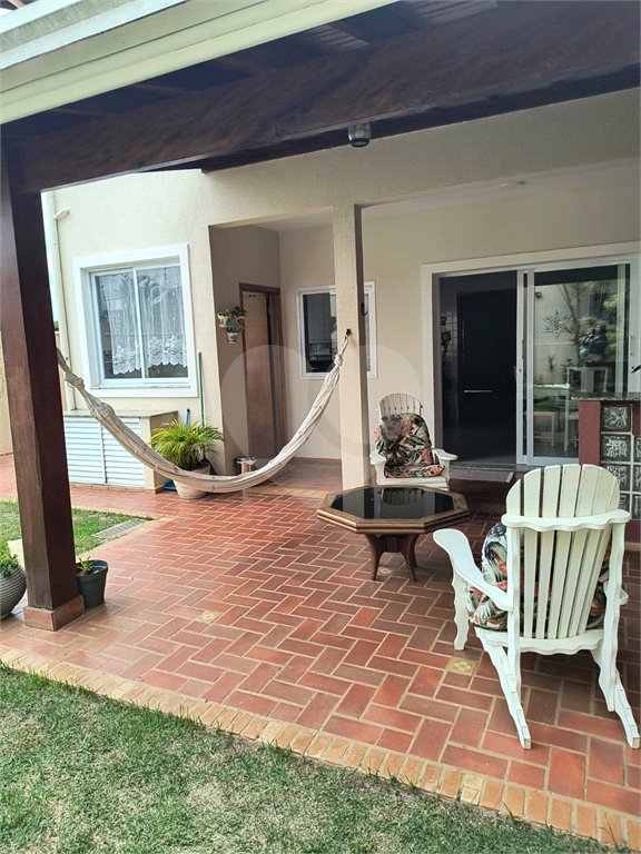 Casa à venda com 3 quartos, sendo 1 suíte,  no condomínio Residencial Grape Village, Vinhedo - SP