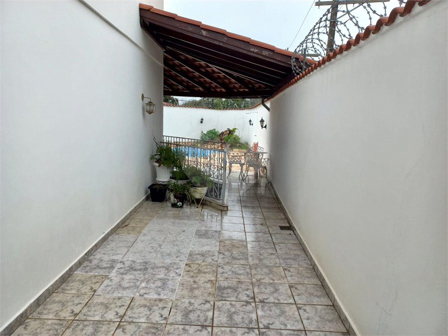 Sobrado à venda ou para alugar com 4 quartos, sendo 1 suíte,  em Barro Branco (zona Norte), São Paulo, SP