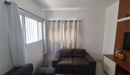 Sobrado à venda com 3 quartos, sendo 1 suíte,  em Vila Campanela, São Paulo, SP