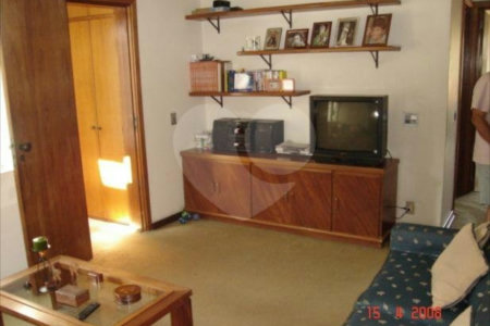 Casa Térrea à venda com 4 quartos, sendo 2 suítes, em Vila Tramontano, São Paulo, SP