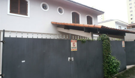 Sobrado à venda ou para alugar com 4 quartos, sendo 1 suíte, em Vila Butantã, São Paulo, SP