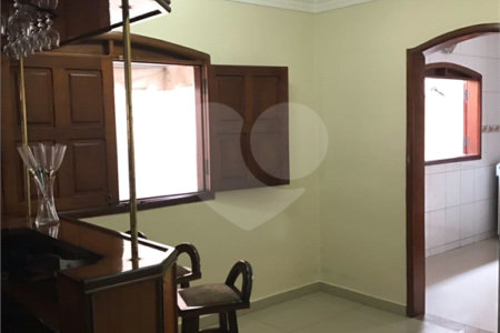 Sobrado à venda com 3 quartos, sendo 2 suítes, em Jardim Tropical, Cuiabá, MT