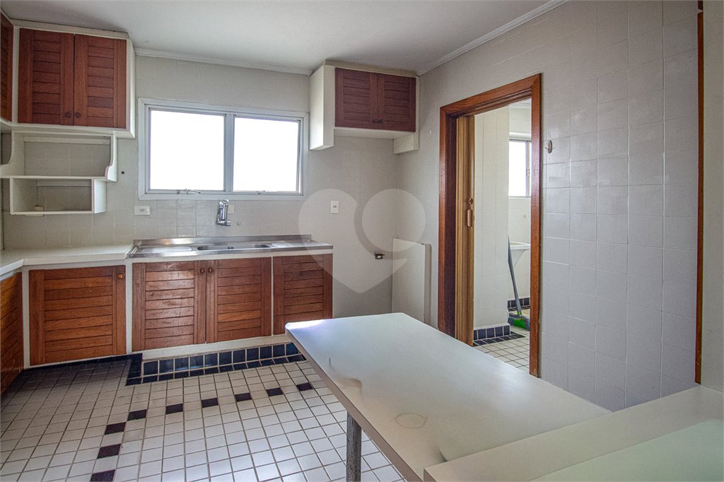 Apartamento à venda com 3 quartos, sendo 2 suítes, em Água Branca, São Paulo, SP