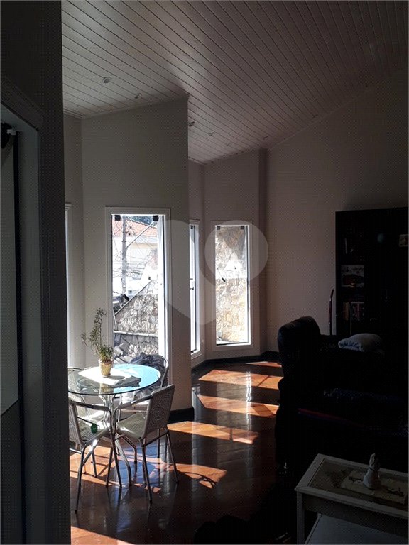 Sobrado à venda com 4 quartos, sendo 3 suítes, em Vila Mazzei, São Paulo, SP