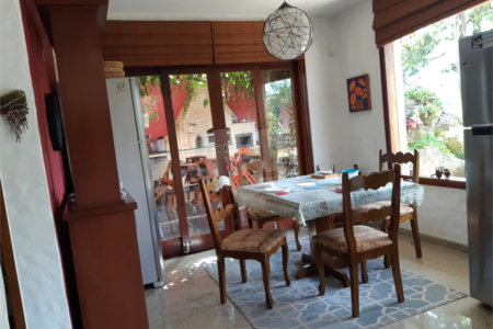 Casa à venda com 4 quartos, sendo 1 suíte, no condomínio Clube da Montanha, Atibaia - SP