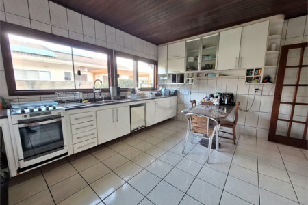 Casa para alugar com 3 quartos, sendo 1 suíte,  no condomínio Estância Marambaia, Vinhedo - SP