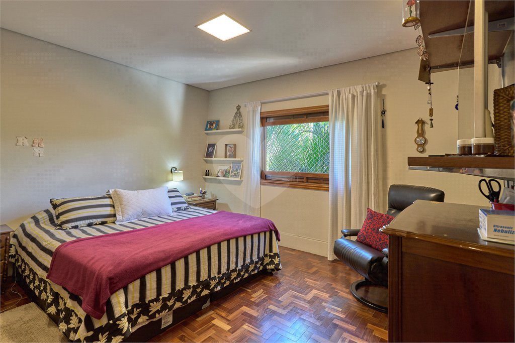 Casa à venda com 4 quartos, sendo 2 suítes, em Brooklin, São Paulo, SP