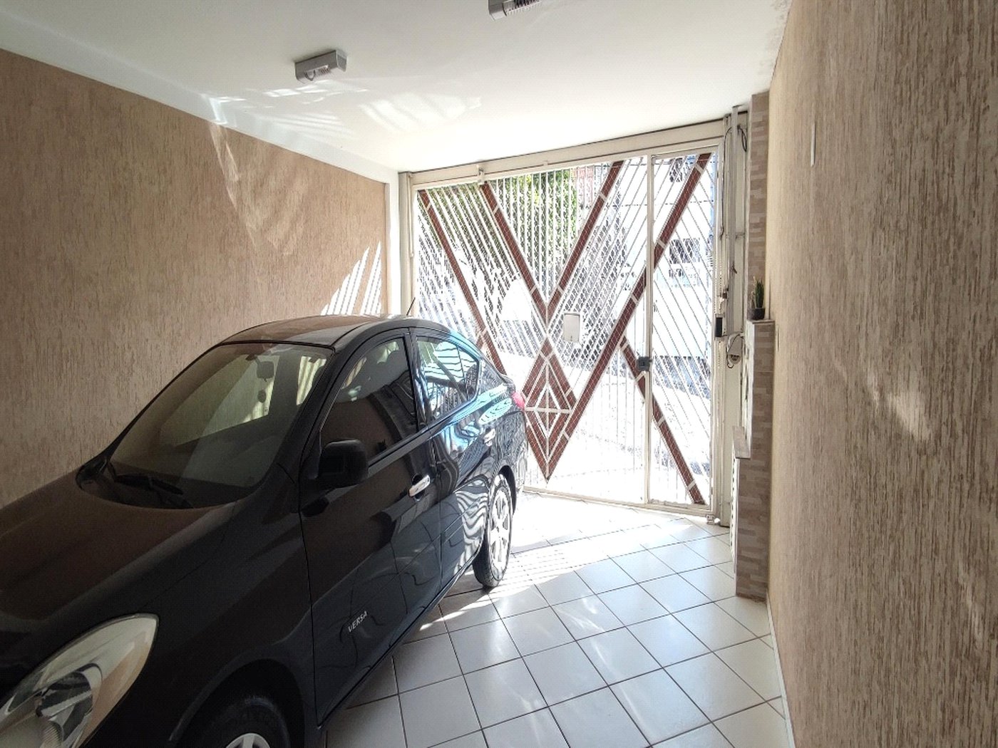 Sobrado com 125m² , 3 dormitórios , sendo 1 suíte , 2 vagas de garagem , à venda no Bosque da Saúde.