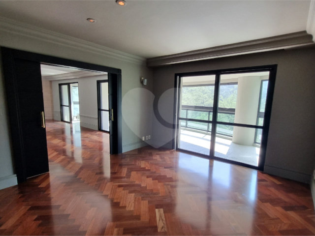 Apartamento para alugar com 6 quartos, sendo 4 suítes,  em Panamby, São Paulo, SP