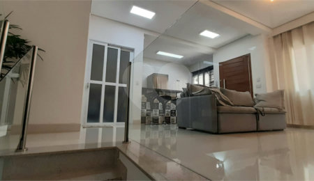 Casa à venda com 3 quartos, sendo 1 suíte,  no condomínio Residencial Gran Veiga, São Paulo - SP