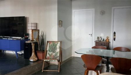Apartamento à venda com 3 quartos, sendo 1 suíte, em Pitangueiras, Guarujá, SP