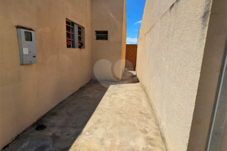 Casa à venda com 2 quartos no condomínio Esmeralda, Itapetininga - SP