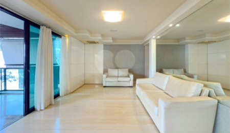 Apartamento à venda com 3 quartos, sendo 2 suítes,  em Leblon, Rio de Janeiro, RJ