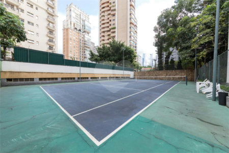Apartamento à venda com 3 quartos, sendo 2 suítes, em Itaim Bibi, São Paulo, SP
