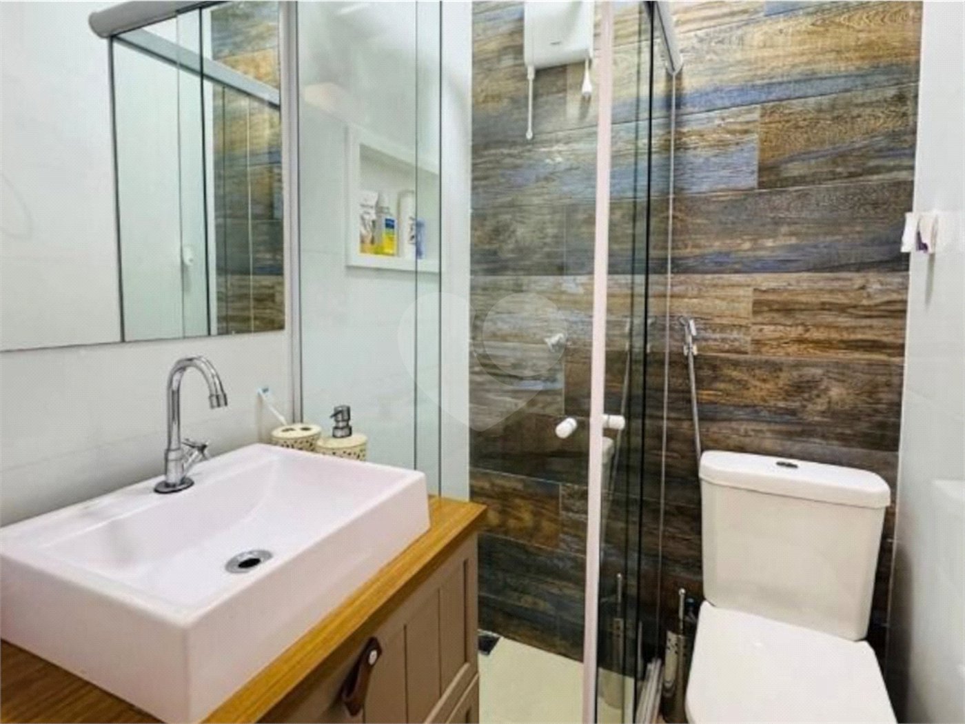 Casa em condomínio à venda com 3 quartos, sendo 2 suítes,  em Manguinhos, Armação dos Búzios, RJ