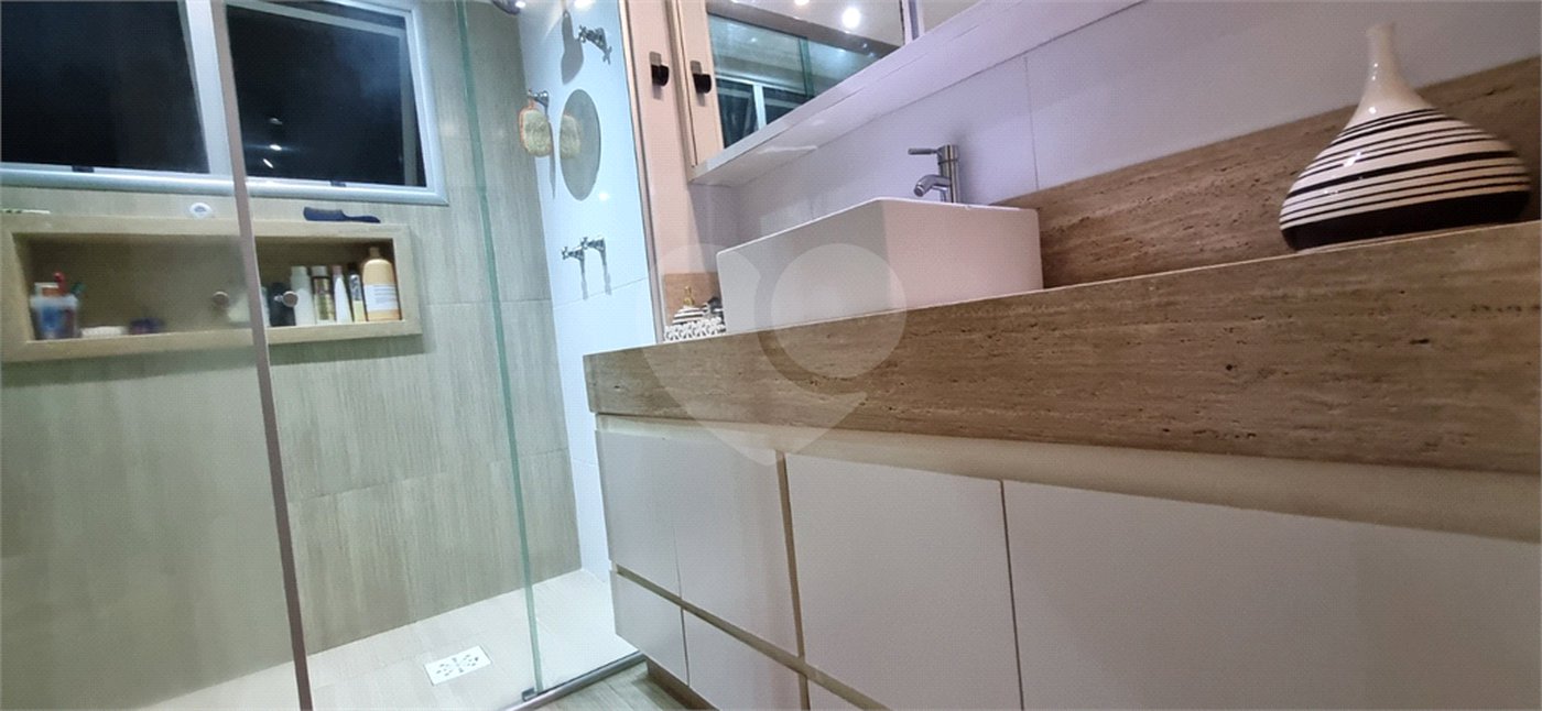 Apartamento à venda com 3 suítes em Jardim Londrina, São Paulo, SP