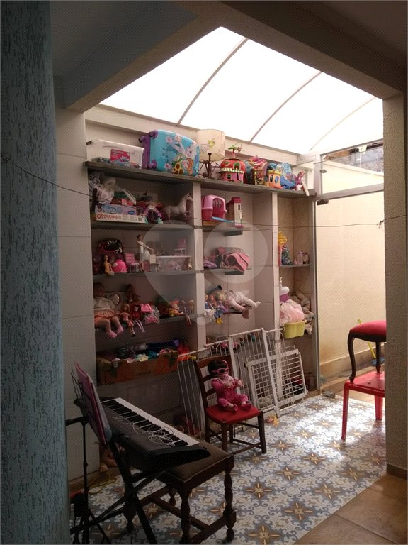 Sobrado à venda com 3 quartos, sendo 2 suítes, no Centro, Araraquara, SP