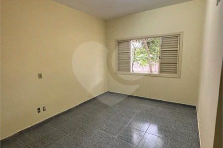 Chácara à venda com 3 quartos, sendo 1 suíte, em Bosque, Vinhedo, SP