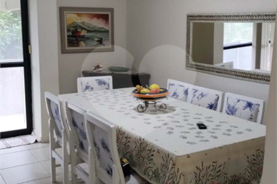 Duplex à venda com 3 quartos, sendo 1 suíte, em Enseada, Guarujá, SP