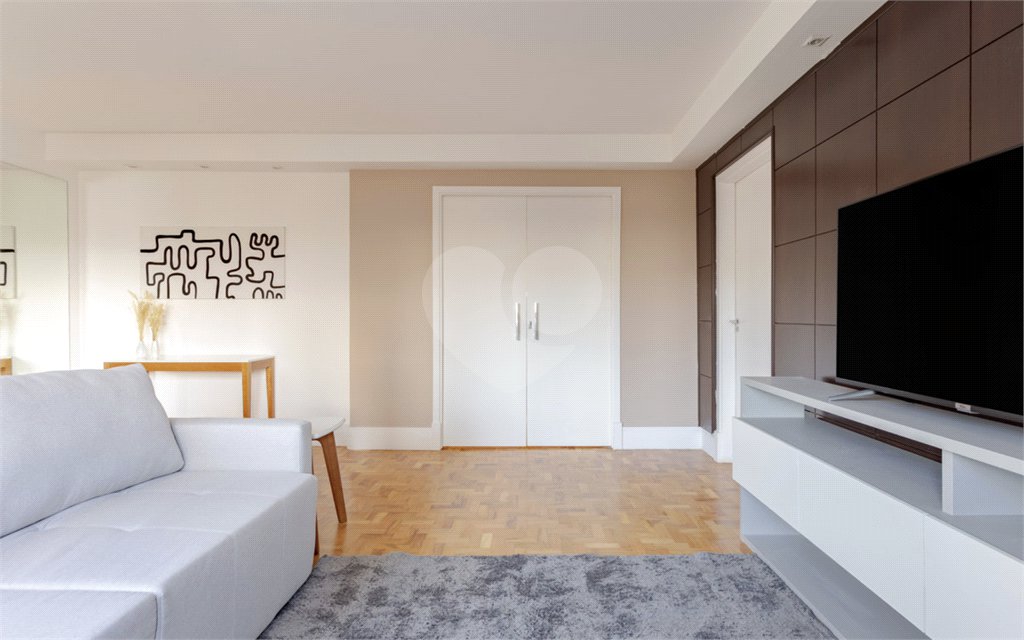 Apartamento à venda com 3 quartos, sendo 1 suíte, em Itaim Bibi, São Paulo, SP