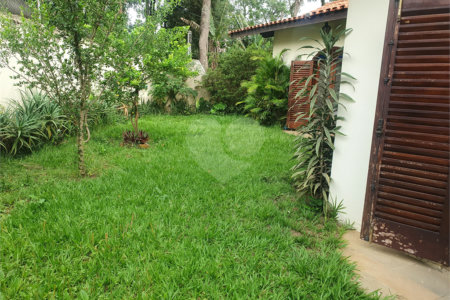 Casa à venda com 4 quartos, sendo 1 suíte, em Interlagos, São Paulo, SP