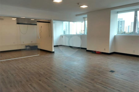 Sala à venda em Jardim Caboré, São Paulo, SP