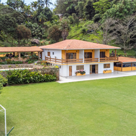 Chácara à venda com 4 quartos, sendo 2 suítes, em Portão, Atibaia, SP