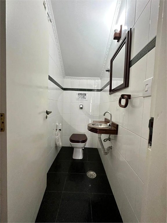 Casa à venda com 4 quartos, sendo 1 suíte, em Vila Oliveira, Mogi das Cruzes, SP