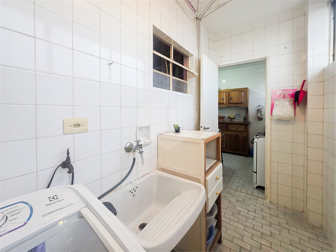 Apartamento - Sumaré - 2 Quartos / Dormitórios - 1 Vaga - Venda / Compra