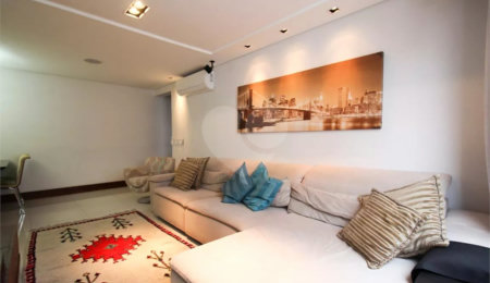 Apartamento para alugar com 3 quartos, sendo 1 suíte,  em Itaim Bibi, São Paulo, SP