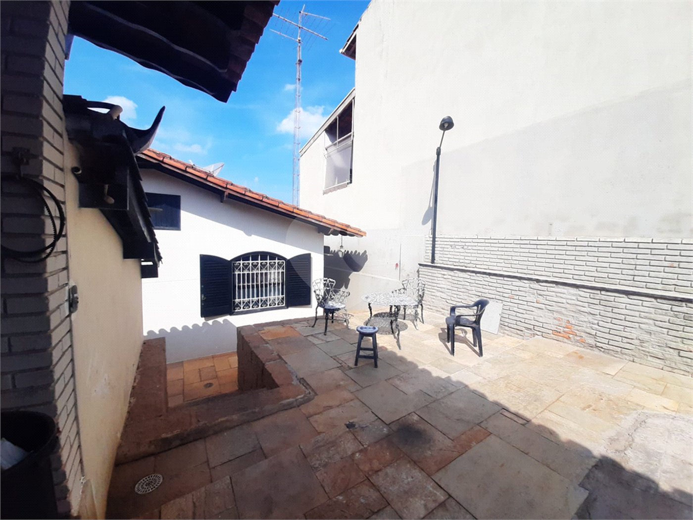 Casa à venda com 3 quartos, sendo 1 suíte, no Centro, Vinhedo, SP