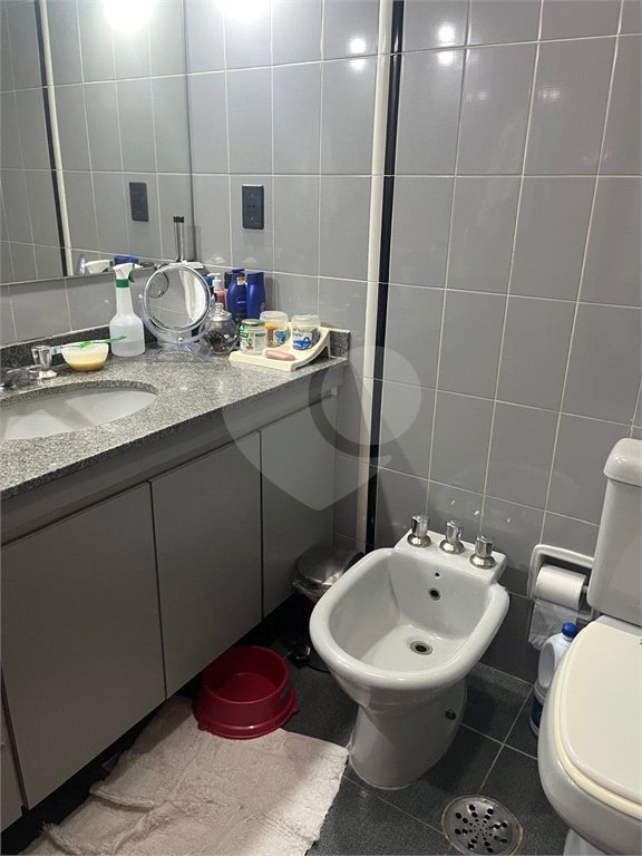Casa à venda com 4 quartos, sendo 3 suítes, no condomínio Vitoria Regia, São Paulo - SP