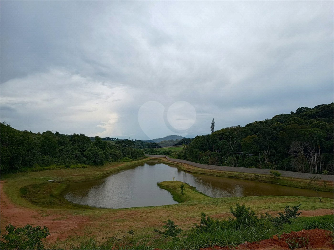 Terreno à venda no condomínio Portal Lamis, Bom Jesus dos Perdões - SP